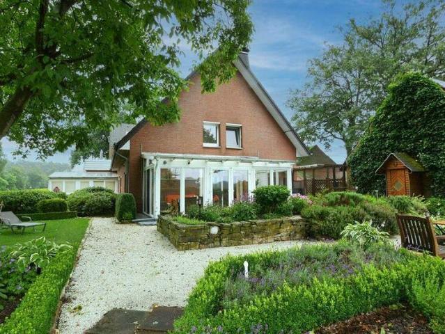 Haus kaufen in Hövelhof, Nordrhein-Westfalen