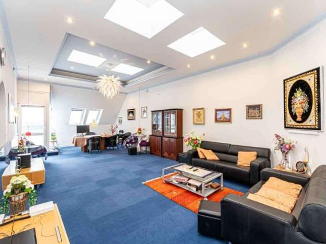 Wohnung kaufen in Charlottenburg, Berlin
