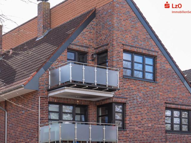 Dachgeschosswohnung kaufen in Jeddeloh I, Edewecht