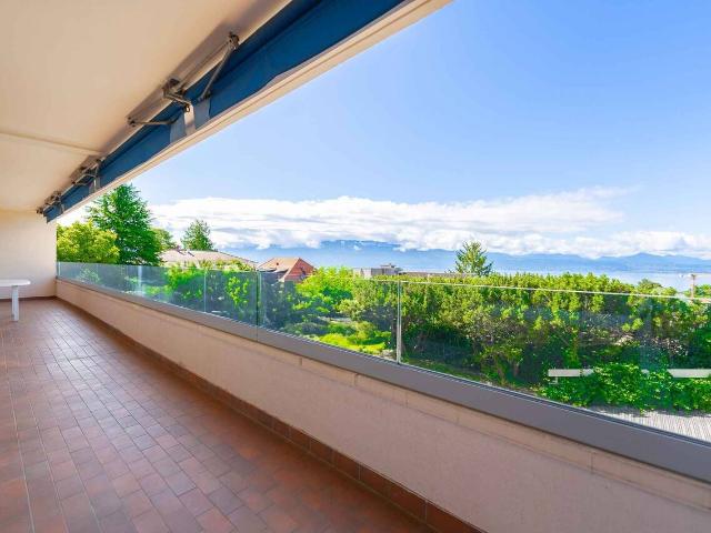 Wohnung kaufen in Pully, Waadt