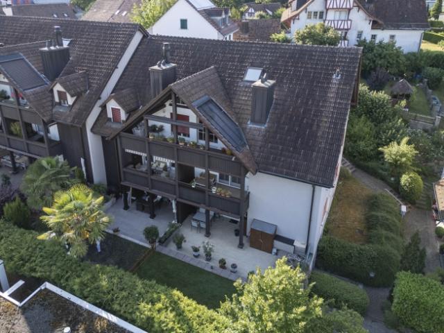 Wohnung kaufen in Oetwil, Zürich