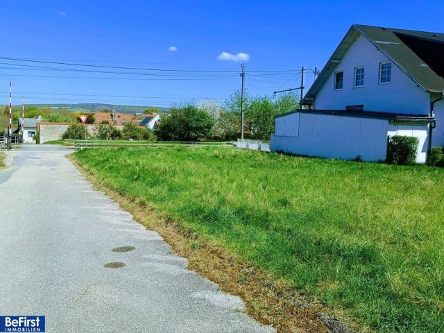 Grundstück kaufen in Großweikersdorf, Niederösterreich