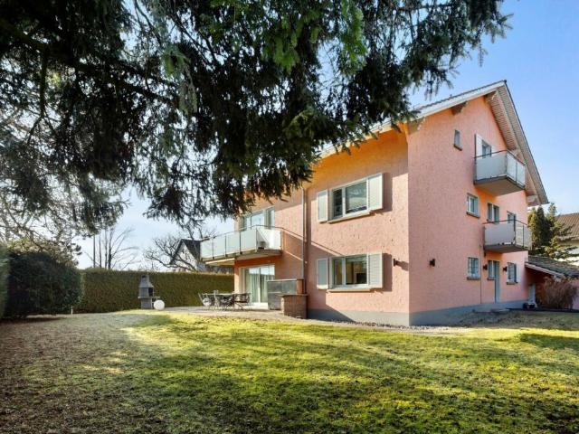 Einfamilienhaus kaufen in Einigen, Zürich