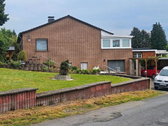 Haus kaufen in Warth, Hennef