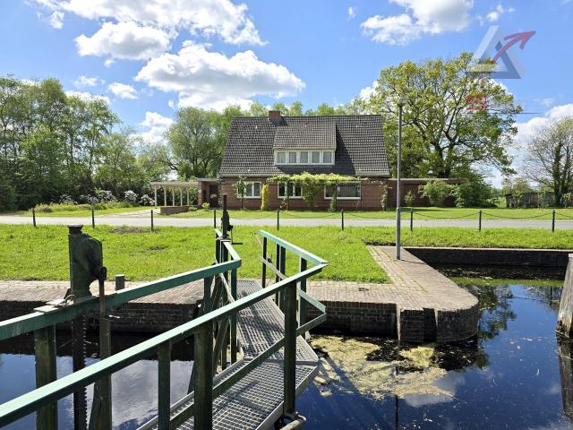 Villa kaufen in Uplengen, Niedersachsen