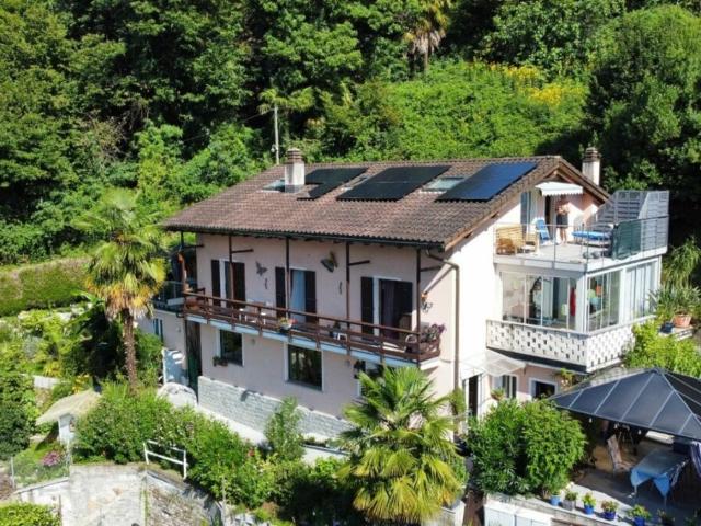 Haus kaufen in Gerra, Gambarogno, Tessin