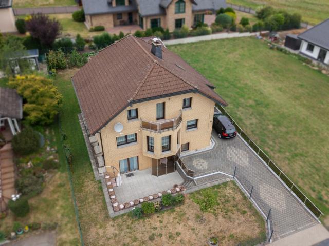 Villa kaufen in Ellingen, Straßenhaus
