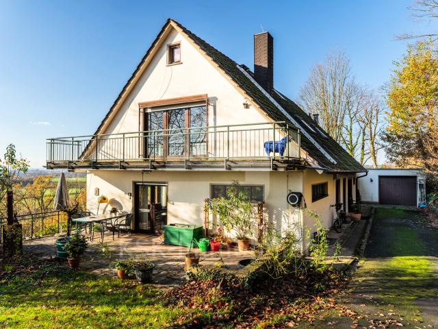 Villa kaufen in Wolsdorf, Siegburg