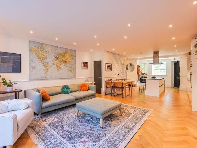 House for rent in Highbury, Greater London