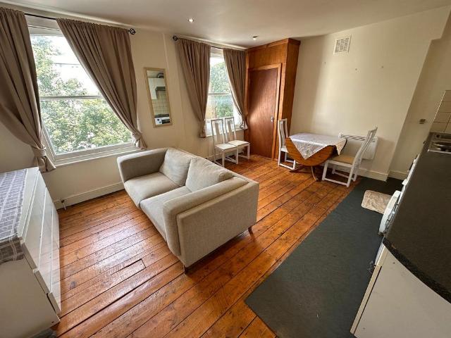 Apartment for rent in Highbury, Greater London