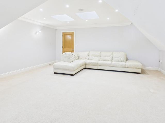 Apartment for rent in Gerrards Cross, Denham
