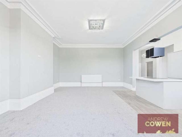Apartment for rent in South Cliff, Kepwick