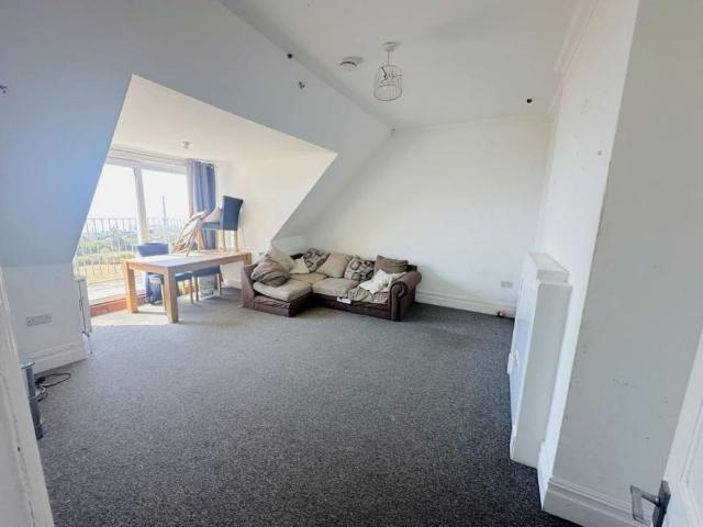 Apartment for rent in West Marina, Guestling Green