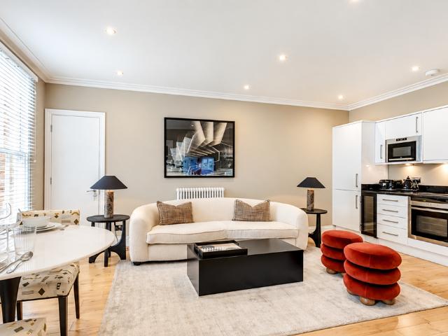 Apartment for rent in Mayfair, Greater London