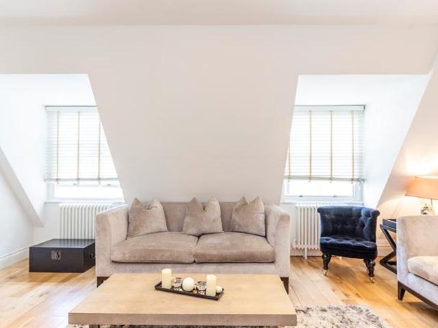 Apartment for rent in Mayfair, Greater London