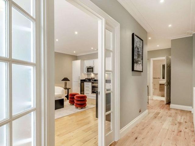 Apartment for rent in Mayfair, Greater London