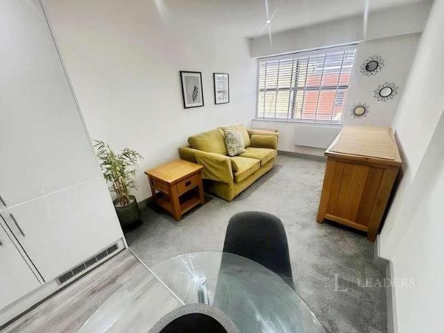 Apartment for rent in Belle Isle, West Yorkshire