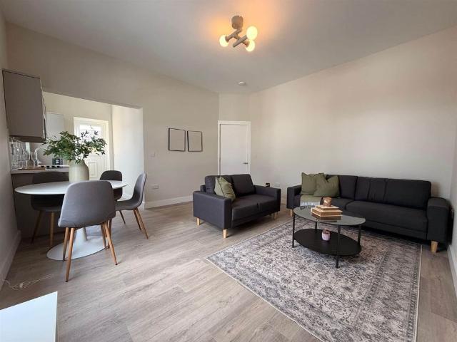 Apartment to rent in Bluebell, North Tipperary