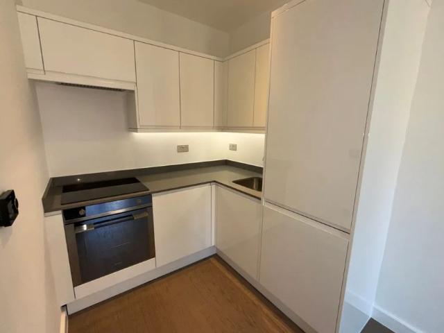 Apartment for rent in St Albans, Five Acres