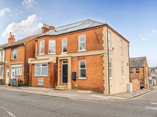 Apartment for rent in Cargate, Rushmoor