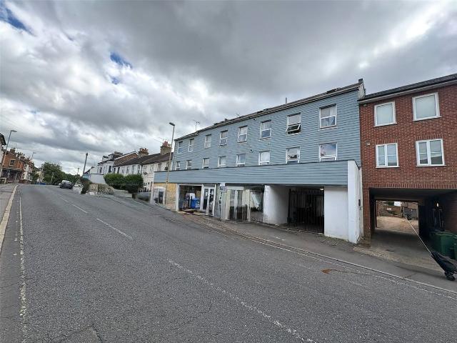Apartment for rent in Cargate, Aldershot