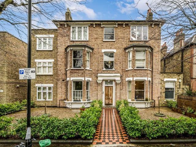 Apartment for rent in London Borough of Hounslow, Strand