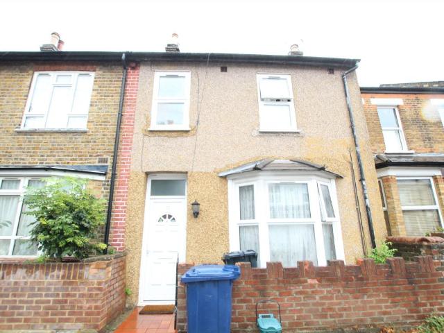 Apartment for rent in London Borough of Ealing, Hanwell