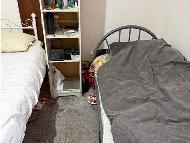 Room for rent in Loxford, Seven Kings
