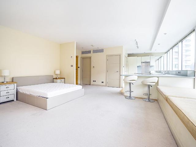 Studio for rent in Vauxhall, Greater London