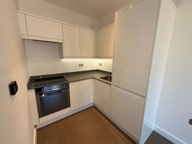 Apartment for rent in St Albans, Five Acres