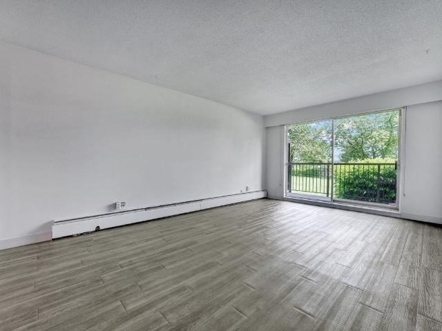 Apartment for rent in Surrey, British Columbia
