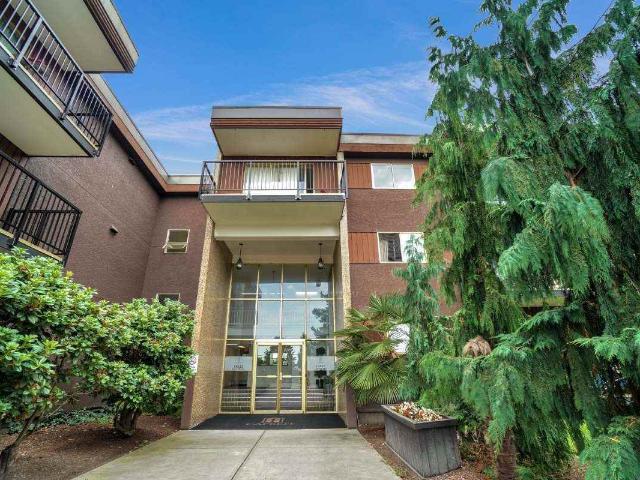 Apartment for rent in Surrey, British Columbia
