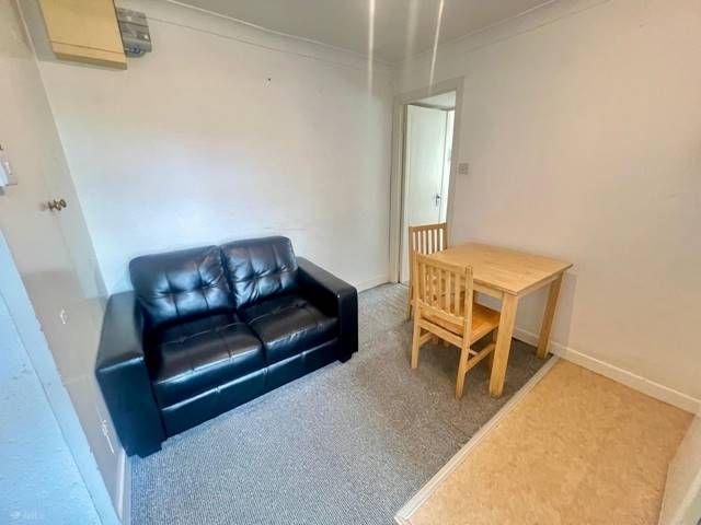 Apartment to rent in Bluebell, North Tipperary