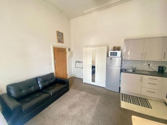 Apartment to rent in Bluebell, North Tipperary