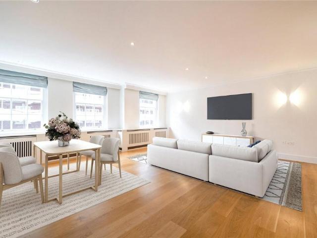 Apartment for rent in Mayfair, Greater London