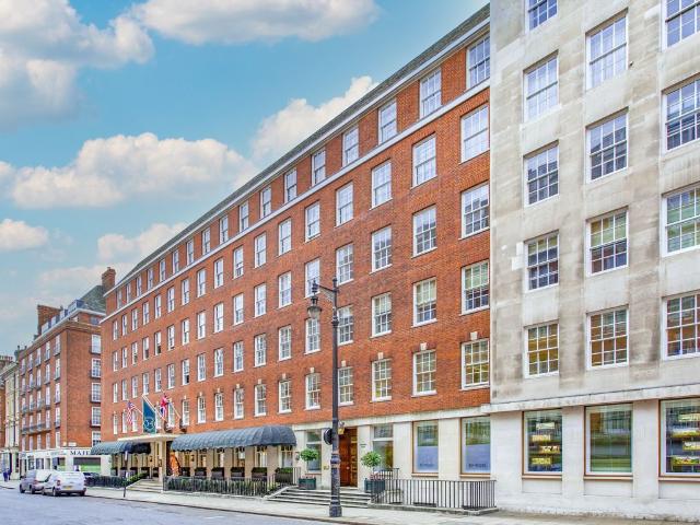 Apartment for rent in Mayfair, Greater London