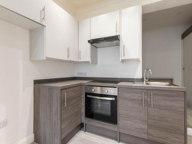 Studio for rent in Ewens Farm, Golden Valley