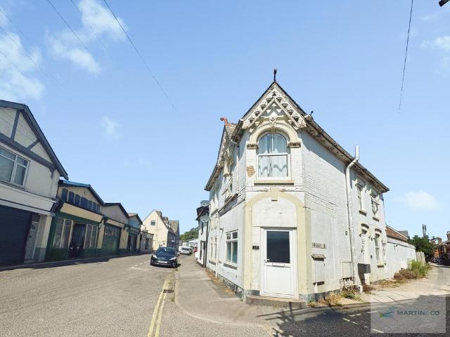 Flat for sale in Ringwood, Ashurst Bridge