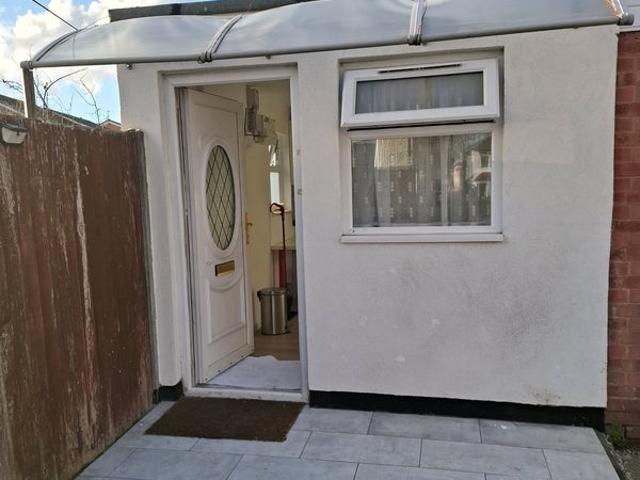 Apartment for rent in Tile Cross, West Midlands