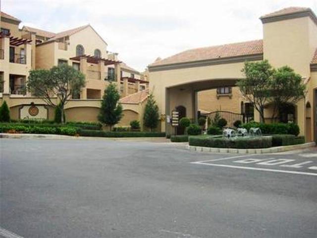 Apartment for sale in Sandton, City of Johannesburg Metropolitan Municipality