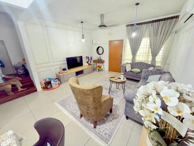 Townhouse for sale in Puchong, Majlis Bandaraya Subang Jaya