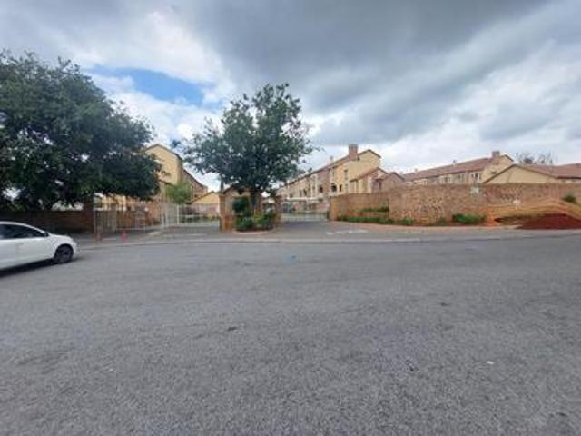 Apartment for sale in Midrand, Halfway Gardens