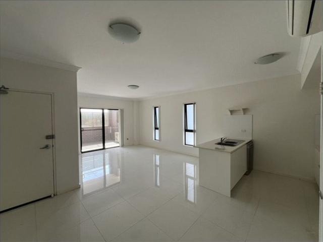 Apartment for rent in Glenmore Park, Sydney