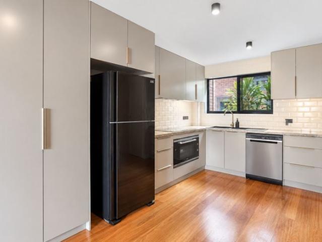Apartment for rent in Toombul, Queensland