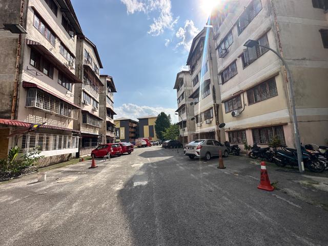 Apartment for sale in Country Heights Damansara, Kuala Lumpur