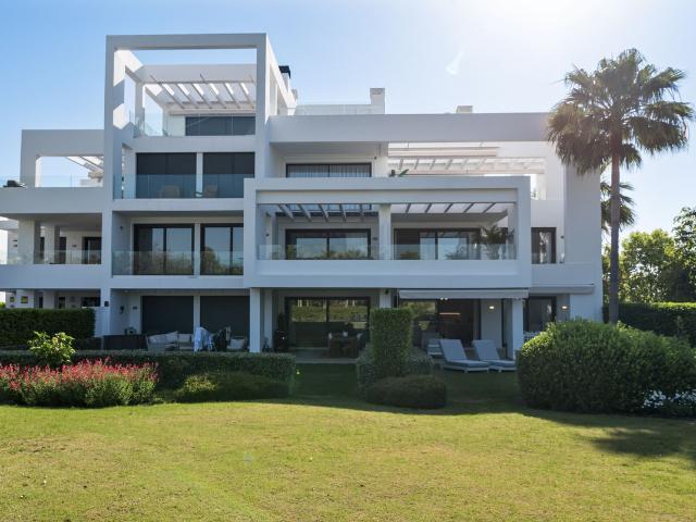 Apartamento en alquiler en Atalaya, Costa del Sol Occidental