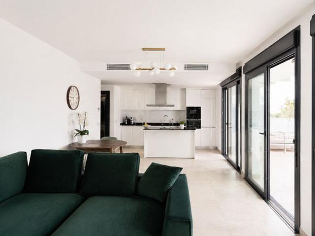 Apartamento en alquiler en Atalaya, Costa del Sol Occidental