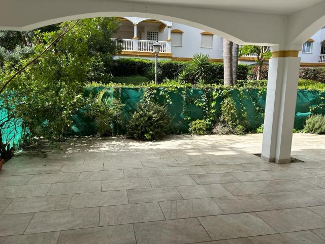 Apartamento en alquiler en Nueva Andalucía, Almería