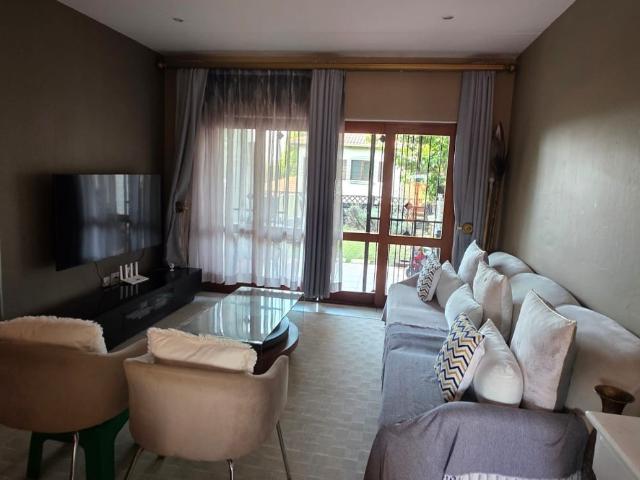 Apartment for rent in Paulshof, Sandton