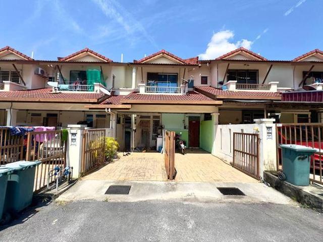 Townhouse for sale in Petaling, Subang Jaya